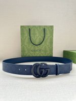 宽度3.8Cm Gucci 这款双面腰带巧妙融合gg Supreme帆布与头层品牌纹理材质，演绎历久弥新的实用设计理念。富有辨识度的双g配件再现典藏搭配，诠释当