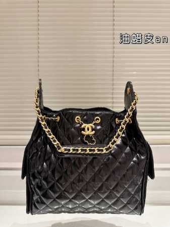 油蜡皮 小香Chanel 原单Hobo水桶出货，超级柔软，亲肤感特别好！内里采用同质量！超级好物，等你来背！尺寸 29.29Cm - 点击图像关闭