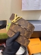 特 P150 Louls Vuitton 路易威登 男士腰带 带身采用进口面料 配牛皮平纹底 搭配字母扣 宽4.0Cm