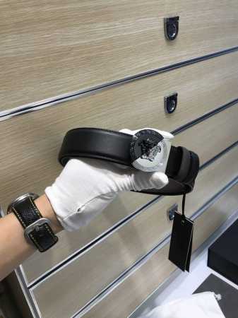 配送专柜包装 打孔针 批专柜同款、实拍专柜官网，尺寸:宽35Mm，原版立体半脸间色美人头扣 ，极富设计美感 ，双面采用进口原版小牛皮，彰显个性，清晰美观，皮质软 - 点击图像关闭
