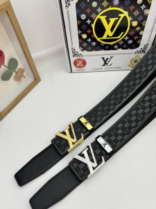 品名：Lv..路易..威登原单 材质：原单牛皮腰带 百分百头层牛皮腰带保证真皮，24K纯钢扣，专柜原单品质、做工精细，时尚大牌，送人自用首选包装： 请认准如图专