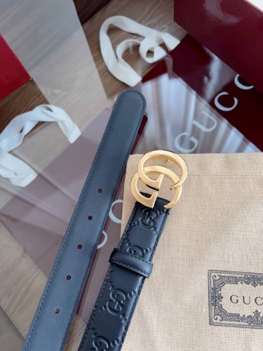 Gucci 表面头层小牛皮 宽度3.0Cm 专柜新版Logo横标，原版进口南非皮底，精品双G铜扣 高端品质，不惧对比。