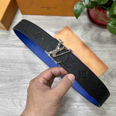 Lv.路易威登 宽40Mm双面原版小牛皮 搭配单钌钯电镀扣 完美的手感.油边 出众的设计.风格 高贵奢华 时尚大方 高清实拍 货真价实 品质保证 双面用