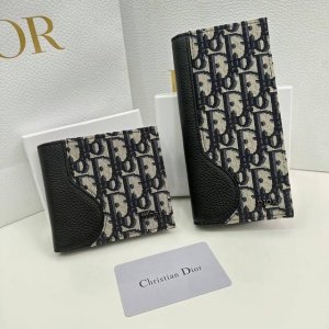 短 长 Dior 短D19 长D20颜色：黑色 尺寸 11*10*1.5 17.5*8.5*1.5 Dior专柜新款火爆登场！官网同步，精湛手工制作，实物拍摄，