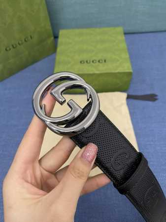 配全套包装礼盒 Gucci，原厂精密电渡扣头，意大利原厂皮，宽4.0Cm，代购级。 - 点击图像关闭