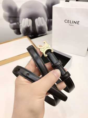 赛林Celine腰带选用珍贵奢华皮革精制而成，均为天然皮革，金色金属Triomphe 配领扣带扣，1.8Cm宽， - 点击图像关闭