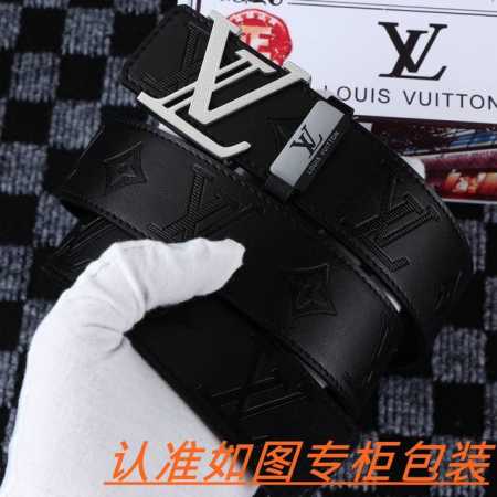 男士腰带：Lv 路易斯登 原单 男士皮带：百分百头层牛皮，保证真皮。24K纯钢扣双面可用专柜同等质量， 送人自用首选 包装： 请认准如图专柜包装，赠送打孔器，银 - 点击图像关闭