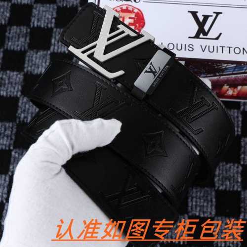 男士腰带：Lv 路易斯登 原单 男士皮带：百分百头层牛皮，保证真皮。24K纯钢扣双面可用专柜同等质量， 送人自用首选 包装： 请认准如图专柜包装，赠送打孔器，银