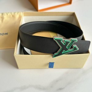 原版包装1.0 L0Uis Vuitt0N 今 驴家男士原單腰帶 寬度35毫米 腰带采用一面荔枝纹Togo皮一面进口小牛皮底 双八字头尾设计款 搭配新款设计精钢