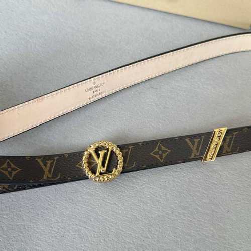 原版包裝 驢家女士腰帶 寬度2Cm 全新風格定制面料襯托細膩的進口磨砂小牛皮 皮帶末端有金色金屬花卉點綴 花卉正面視有Logo鋼印標識 搭配新款字母搭扣 經典百