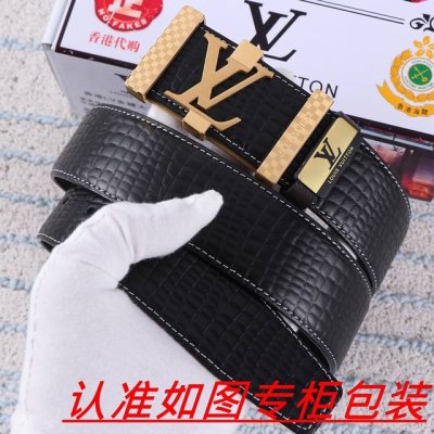 品名：Lv..路易.威登 腰带原单 皮带 材料：百分百头层牛皮，保证真皮。24K纯钢扣双面可用专柜同等质量， 送人自用首选 包装： 请认准如图专柜包装，赠送打孔