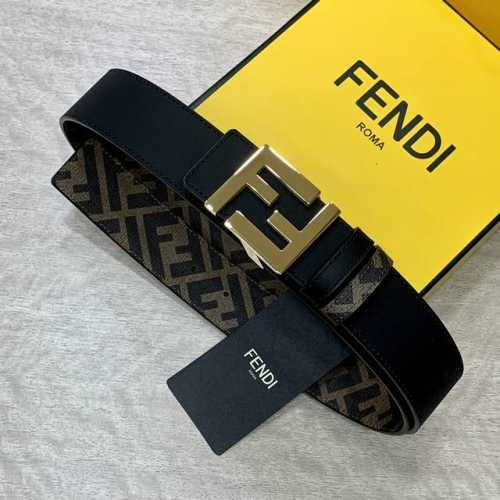 特 Fendi芬迪专柜同款 宽4.0Cm 双环正反用腰带 Ff按钉搭扣 黑色Cuoio Romano皮革材质 反面面料带有烟草黄和黑色Ff图案 四方金属饰面 时