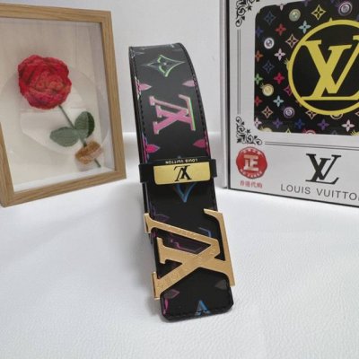 品名：Lv..路易..威登 材质：原单牛皮腰带 百分百头层牛皮腰带保证真皮，24K纯钢扣，专柜原单品质、做工精细，时尚大牌，送人自用首选 包装： 请认准如图专柜