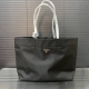 Prada 普拉达 Saffiano尼龙布购物袋 托特包 大号手提包 采用优质原厂降落伞布 规格 37 X 32Cm