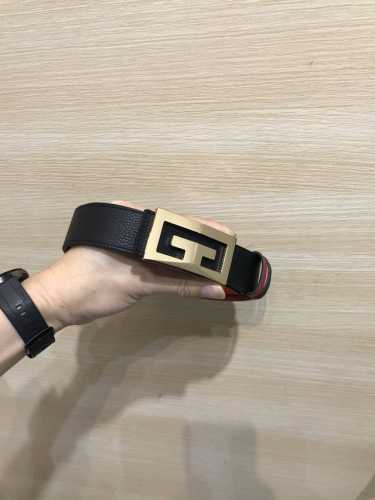 配送专柜包装 打孔针 宽35Mm，原单进口小牛皮 头层牛皮，搭配原单钌钯电镀Gg扣，手感.油边近乎完美，原产皮料定制，质感无可挑剔，出众的细节，高清实拍，货真价
