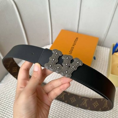 特 P170 寬：40Mm L0Uis Vuitt0N 男士新品原單腰帶.專櫃正品編碼！雙面均可使用 一面經典黑老花，一面頂級小牛皮，搭配最新五金字母款扣 與腰