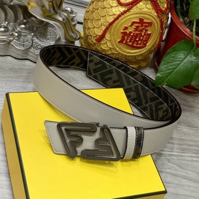 Fendi 芬迪 专柜同款 宽4.0Cm 双环正反用腰带 Ff按钉搭扣 双色cuoio Romano皮革材质 反面面料带有烟草黄和黑色ff图案 黑色珐琅金属饰面