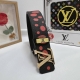 品名：Lv..路易..威登 材质：原单牛皮腰带 百分百头层牛皮腰带保证真皮，24K纯钢扣，专柜原单品质、做工精细，时尚大牌，送人自用首选 包装： 请认准如图专柜