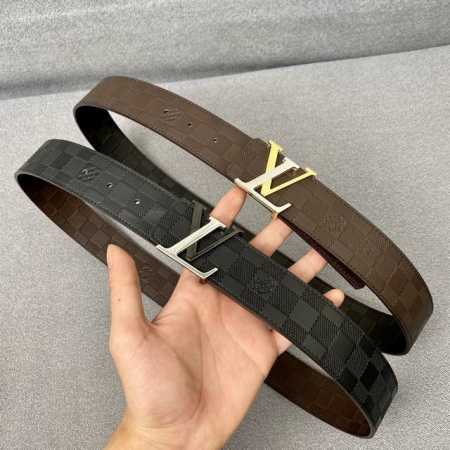 特P180 寬： 40Mm Louis Vuitton 腰帶 專櫃有售款。寬度40毫米 專櫃編碼M9212 雙面進口意大利小牛皮+雙面高溫壓格子紋效果 手感特佳 - 点击图像关闭