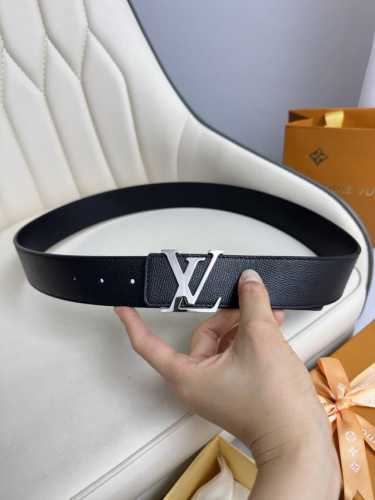 路易威登 Lv 全套包装 40Mm宽度 正品一体铸造五金钢扣 原厂皮料 双面原厂定制面料 区别市场货
