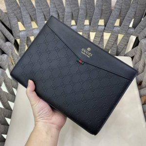 原单货G家 新款男士密码锁手包、面料采用进口牛皮 皮纹清晰皮光泽度极佳，皮质手感好完美诠释了皮的品质，原版定制五金 顶级工匠精细手工完美车线 图片实物拍照、添加