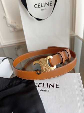 赛琳 Celine女士皮带，小牛皮质感搭配独特凯旋门扣，颜色土黄粽 宽2.4Cm 低调中暗藏奢华，轻松点亮穿搭 。手工缝制 - 点击图像关闭