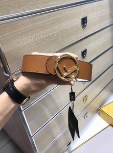 配送专柜包装 打孔针 特批 Fd 宽40Mm 标志造型宽皮带，圆F钉扣式，原版进口小牛皮，镀金表面金属制品，品质保证，非市场通货！