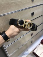 配送专柜包装 打孔针 特 新款 F宽35Mm 标志造型皮带，圆柱8字S F铆钉扣，双面进口原版进口压花牛皮配而制成，镀金表面金属制品，品质保证，非市场通货