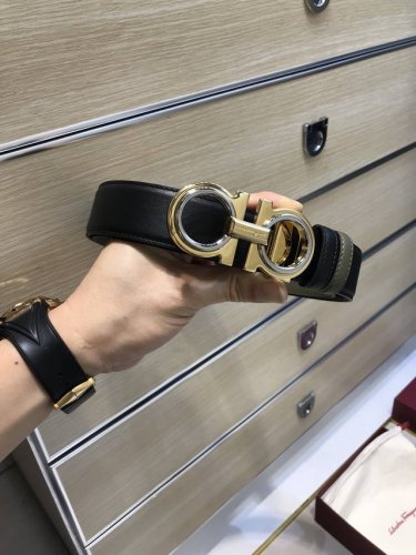 配送专柜包装 打孔针 特 新款 F宽35Mm 标志造型皮带，圆柱8字S F铆钉扣，双面进口原版进口压花牛皮配而制成，镀金表面金属制品，品质保证，非市场通货