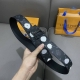 圖片包裝10 寬：40Mm 驢家Ss新品 Nxykivinitiales 來自路易威登X草間彌生合作系 列，展現手繪效果波點印花的藝術精髓。Monogram E