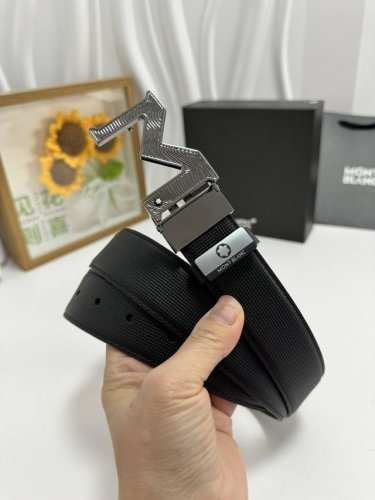 品名：万宝龙 Montblanc 材质：原单牛皮腰带 百分百头层牛皮腰带保证真皮，24K纯钢扣，专柜原单品质、做工精细，时尚大牌，送人自用首选 包装： 请认准如