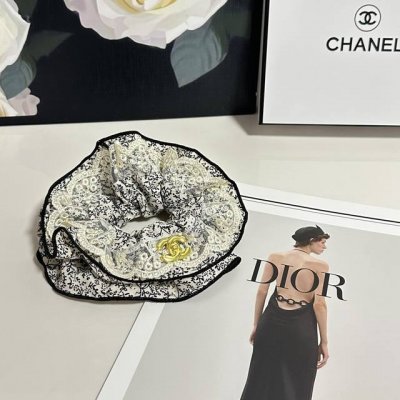 特 配专柜包装Chanel 香奈儿 最新小香风发圈小仙女快入手特殊材质 不嘞头可盐可甜～
