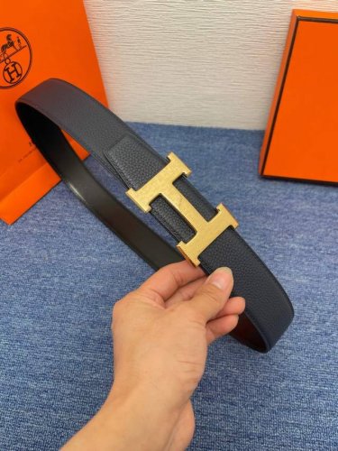 爱马仕 Hermes 原单爱马仕，宽3.8Cm进口原版皮带身，双面可两面用，精品电镀五金 ！