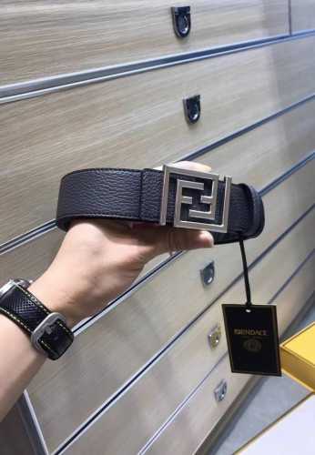 配送专柜包装 打孔针 特批新款 Fd 宽40Mm 标志造型宽皮带，联名钉扣式带扣，范家原版进3D打印花绘 印有浮雕间色Ff 图案，支持Nfc 芯片 ，镀金表面金