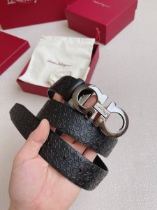 菲拉家男士双面真皮腰带 精英衣橱的终极答案 官网同款复* 原厂皮料+意大利电镀工艺 全套包装 高奢皮料 双面头层小牛皮裸感贴合腰线，3.5Cm黄金宽度显瘦不勒肉