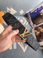 特 Lv.路易威登 全套包装 原版品质 代工厂货品 40Mm宽度 正品一体铸造五金钢扣，原厂皮料 双面原厂定制面料，区别市场货