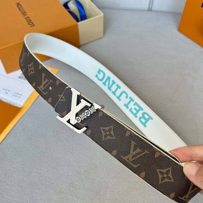 原版包裝 L0Uis Vuitt0N 經典男士原單腰帶 寬度40毫米 進口小牛皮做底丝印品牌Logo 搭配經典老花格面 配已印小花五金 可雙面佩戴 適合沈穩低調
