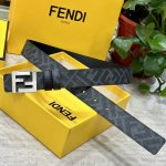 Fendi 芬迪 专柜同款 宽3.0Cm 双环正反用腰带 Ff按钉搭扣 黑色cuoio Romano皮革材质 反面面料带有烟草灰和黑色ff图案 黑色珐琅金属饰面