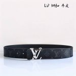 特 Lv[正] 男士腰带宽度4.0 进口双面牛皮 简单大方 佩戴效果非常不错 送礼自用最佳推荐