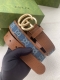 特 G家上新牛仔面料透过古驰美学视角演绎后散发强烈的品牌内涵。这款腰带通体饰有Gg图案，融合略呈方形的腰带扣和鲜明的皮革滚边。3.0Cm