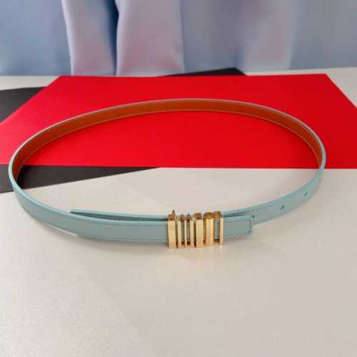 Loewe新款 小牛皮腰带，亮面Loewe五金扣。正面条形码设计，侧面立体字母Loeme ，宽1.5Cm。