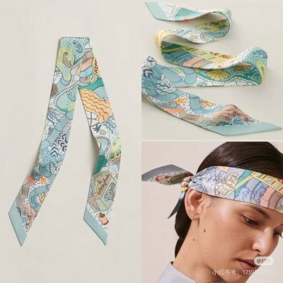 爱马仕 Hermes｜水上游乐园 Twilly小丝巾 束发带，产品描述：Twilly小丝巾 100%桑蚕丝 。 这款小巧的真丝配饰佩戴方式千变万化，可为您的日常