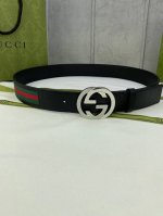 宽度4.0Cm Gucci 经典帆布织带腰带，配以织纹皮质滚边和双G原单镶钻钢扣。绿色 红色 绿色棉质帆布编织腰带，配以黑色头层牛皮