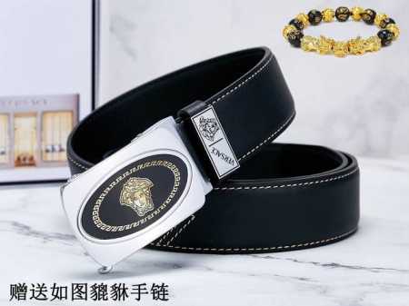 皮带：Versace.范思哲自动扣 腰带：百分百头层牛皮，自动带，保证真皮。24K纯钢扣双面可用专柜同等质量， 送人自用首选 包装： 请认准如图 - 点击图像关闭