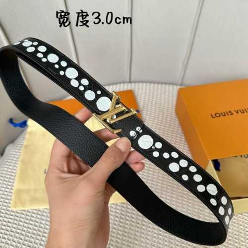 特 片裝1 寬：30Mm 驢家新品 Ss特別限定女士腰帶 驢家&草間彌生聯名系列 新款字母搭扣 搭配原廠荔枝紋飾有手繪立體波點印花紋 進口小牛皮底 雙面用