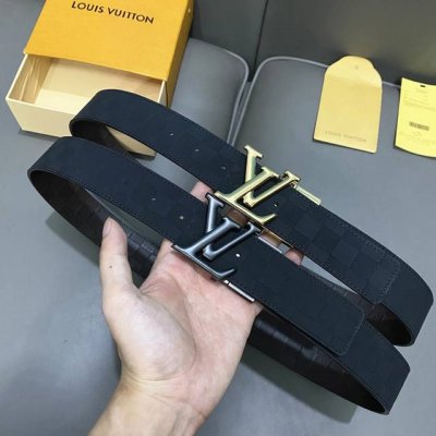 L0Uis Vuitt0N 今季新品 驢家男士原單腰帶 寬度40毫米 定制雙面進口小牛皮壓有品牌圖案 全新開模精鋼旋轉五金搭扣 雙面用 百搭款