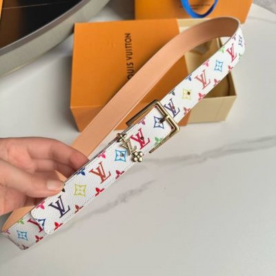 特 寬：30mm 驢家新品 特別限定女士腰帶 帶身帆布面襯托树稿磨砂牛皮 全新針扣設計搭扣以全新花朵金屬打造 佩以與同色三款圖案效果. 多色選