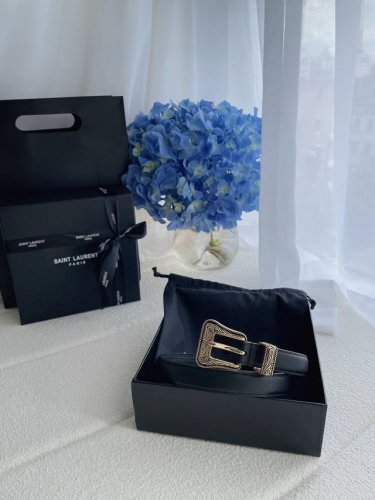 Saint Laurent Ysl 圣罗兰女士腰带皮带 进口小牛皮，每针每线都非常紧致，时尚潮流 百搭高雅 尺寸:2.0Cm 顶级