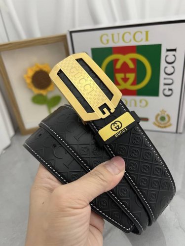 品名：古奇.Gu...Ci 原单 材质：原单牛皮腰带 专柜原单品质、做工精细，时尚大牌，送人自用首选 包装： 请认准如图专柜包装赠送打孔器手提袋专柜礼盒宽度3.