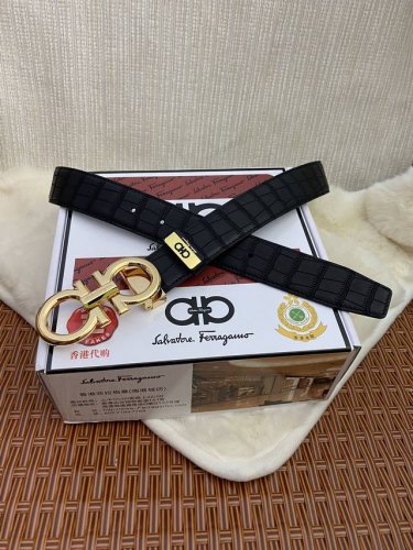 品名：菲拉格幕 原单皮带 材质：原单牛皮腰带 百分百头层牛皮腰带保证真皮，24K纯钢扣，专柜原单品质、做工精细，时尚大牌，送人自用首选 包装： 请认准如图专柜包